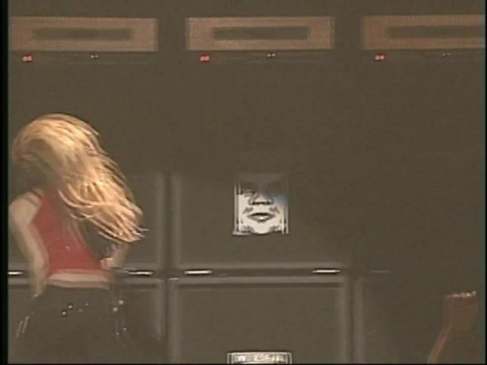 Bonez Tour Documentary [HD] Part2 - Avril Lavigne 2280