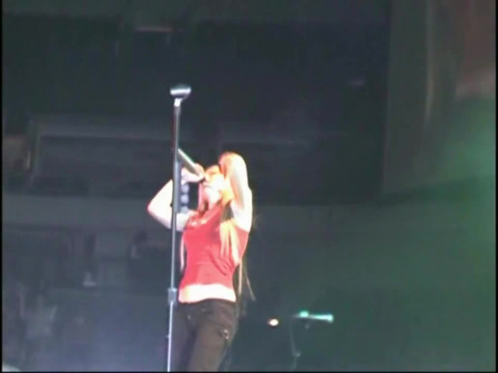 Bonez Tour Documentary [HD] Part2 - Avril Lavigne 1299 - Avril - Lavigne - 2008 - Bonez - Tour - Documentary - oo3