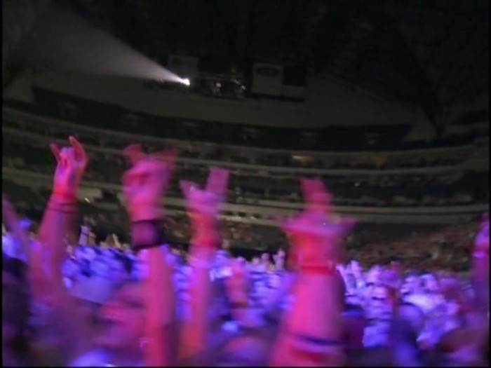 Bonez Tour Documentary [HD] Part2 - Avril Lavigne 2761