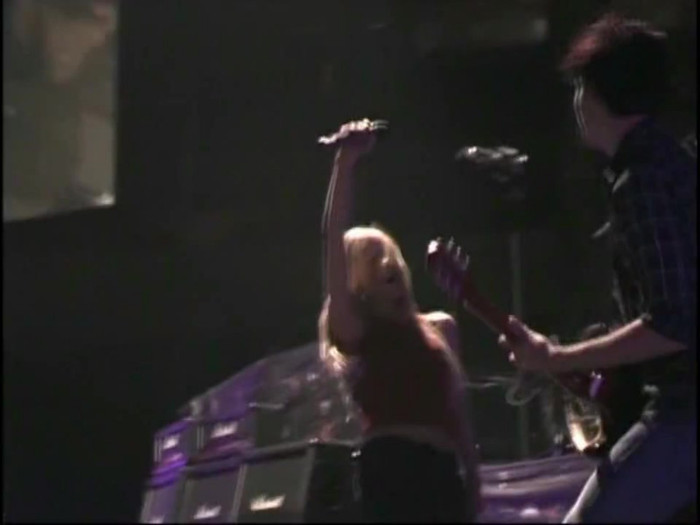 Bonez Tour Documentary [HD] Part2 - Avril Lavigne 1782