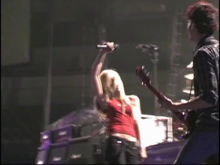 Bonez Tour Documentary [HD] Part2 - Avril Lavigne 1783