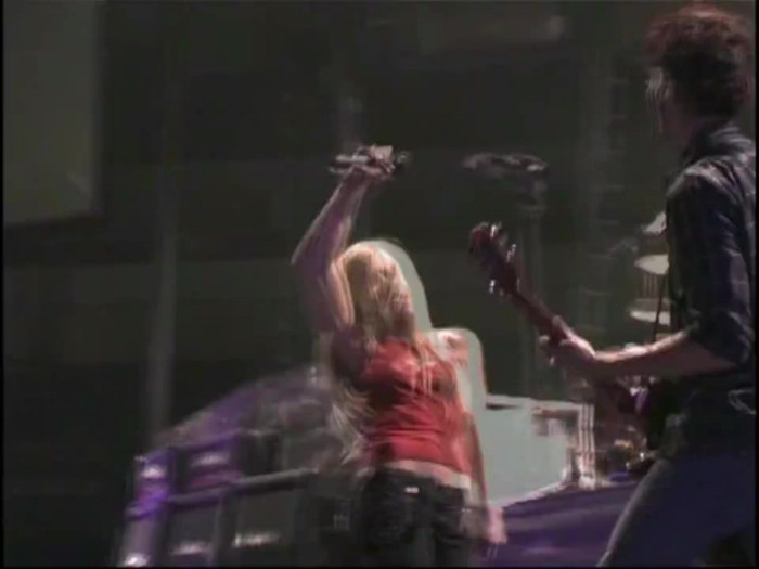 Bonez Tour Documentary [HD] Part2 - Avril Lavigne 1784