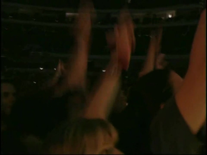 Bonez Tour Documentary [HD] Part2 - Avril Lavigne 0822