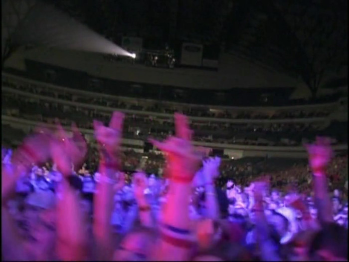 Bonez Tour Documentary [HD] Part2 - Avril Lavigne 2768