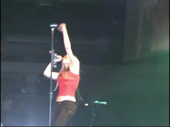 Bonez Tour Documentary [HD] Part2 - Avril Lavigne 1305