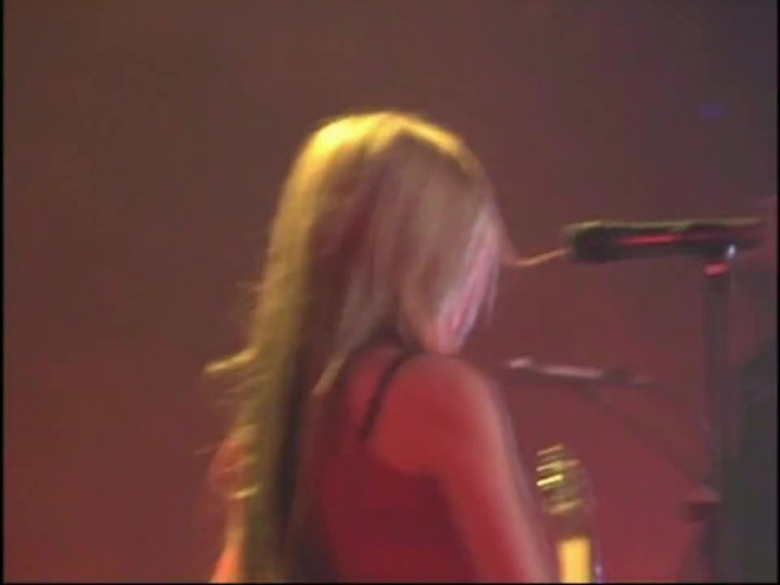 Bonez Tour Documentary [HD] Part2 - Avril Lavigne 2293