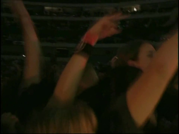 Bonez Tour Documentary [HD] Part2 - Avril Lavigne 0828