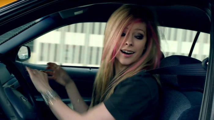 Avril Lavigne - What The Hell_youtube_original 0832