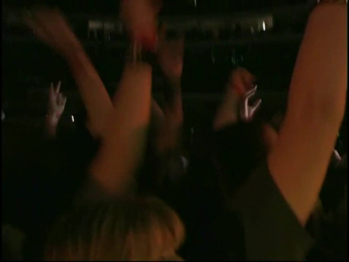 Bonez Tour Documentary [HD] Part2 - Avril Lavigne 0833