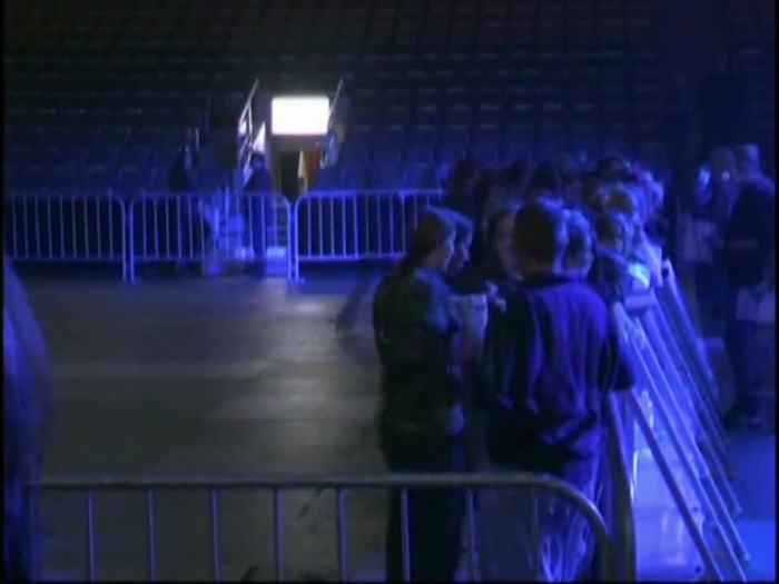 Bonez Tour Documentary [HD] Part2 - Avril Lavigne 0346