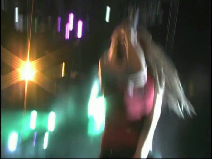 Bonez Tour Documentary [HD] Part2 - Avril Lavigne 1801