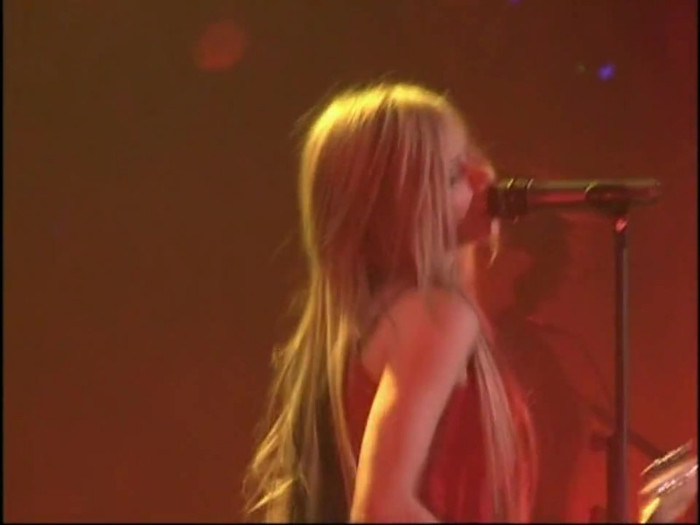 Bonez Tour Documentary [HD] Part2 - Avril Lavigne 2304