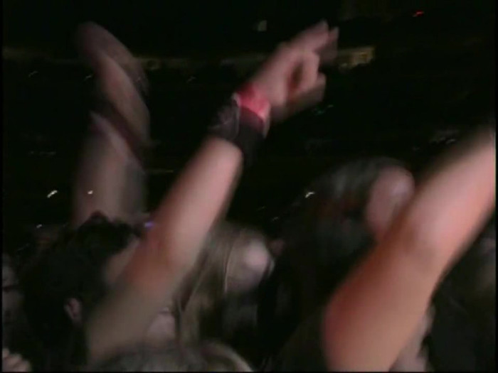 Bonez Tour Documentary [HD] Part2 - Avril Lavigne 0839