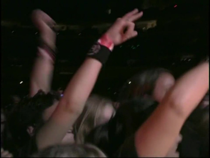 Bonez Tour Documentary [HD] Part2 - Avril Lavigne 0840