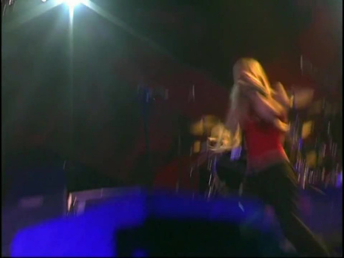 Bonez Tour Documentary [HD] Part2 - Avril Lavigne 1322 - Avril - Lavigne - 2008 - Bonez - Tour - Documentary - oo3