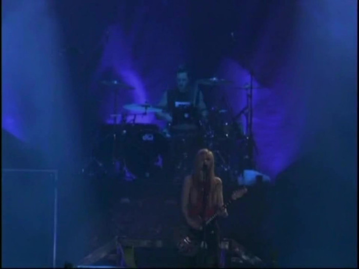 Bonez Tour Documentary [HD] Part2 - Avril Lavigne 1808