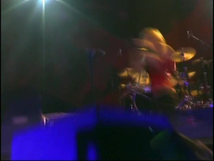 Bonez Tour Documentary [HD] Part2 - Avril Lavigne 1323 - Avril - Lavigne - 2008 - Bonez - Tour - Documentary - oo3