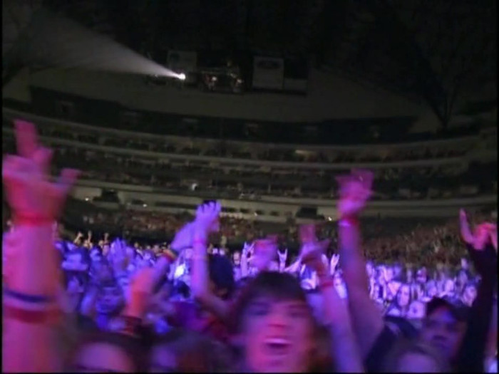Bonez Tour Documentary [HD] Part2 - Avril Lavigne 2788