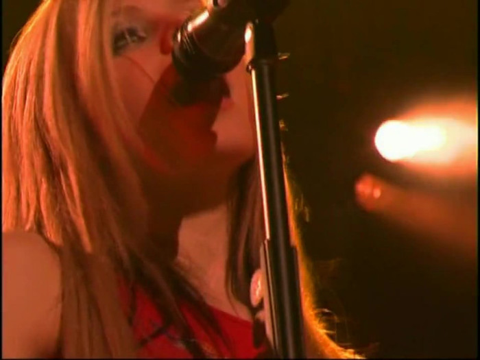 Bonez Tour Documentary [HD] Part2 - Avril Lavigne 2311