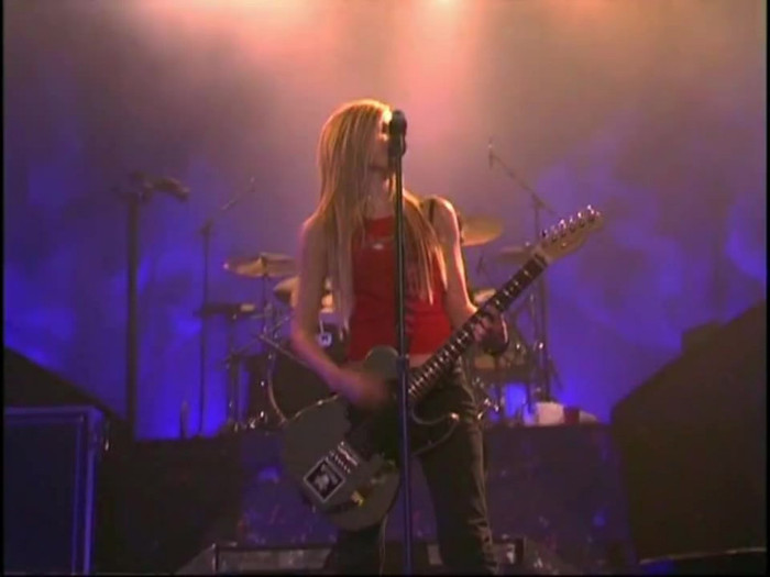 Bonez Tour Documentary [HD] Part2 - Avril Lavigne 0844