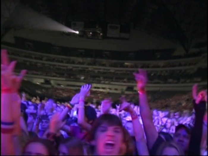 Bonez Tour Documentary [HD] Part2 - Avril Lavigne 2790