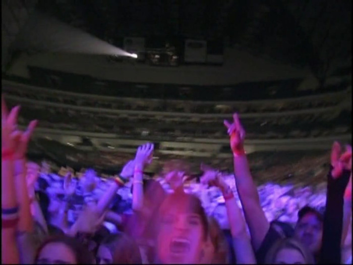 Bonez Tour Documentary [HD] Part2 - Avril Lavigne 2791