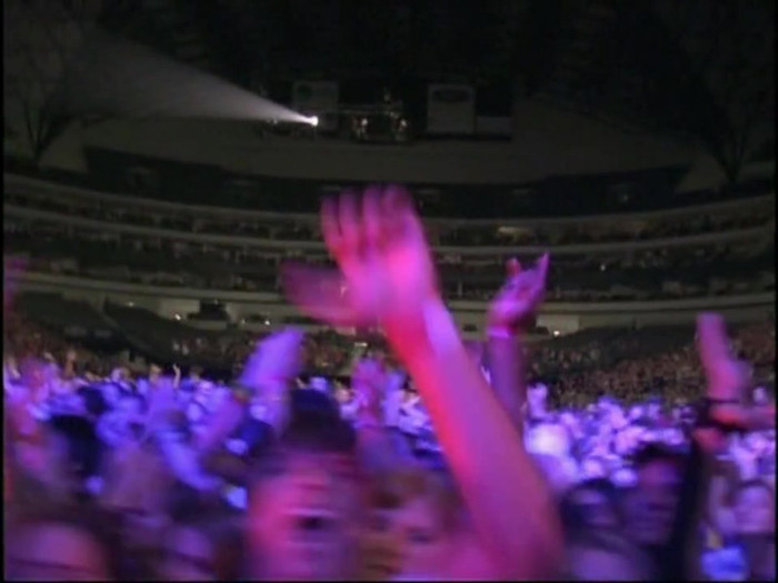 Bonez Tour Documentary [HD] Part2 - Avril Lavigne 2796