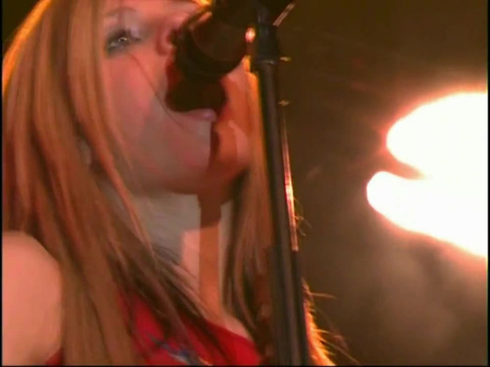 Bonez Tour Documentary [HD] Part2 - Avril Lavigne 2323
