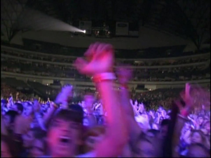 Bonez Tour Documentary [HD] Part2 - Avril Lavigne 2801