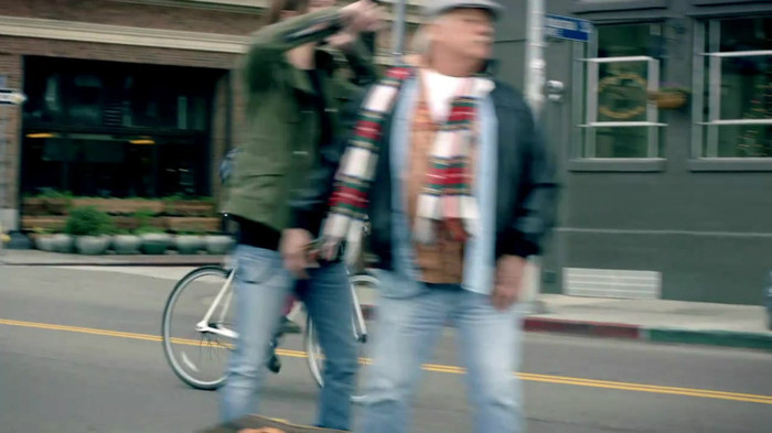 Avril Lavigne - What The Hell_youtube_original 0841