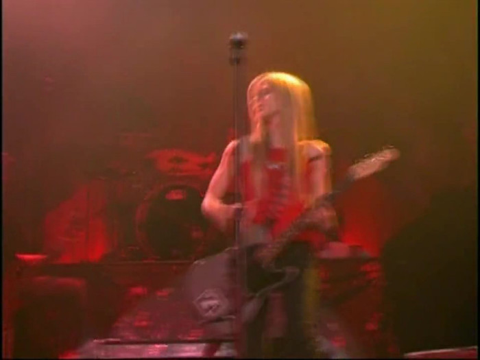 Bonez Tour Documentary [HD] Part2 - Avril Lavigne 1339
