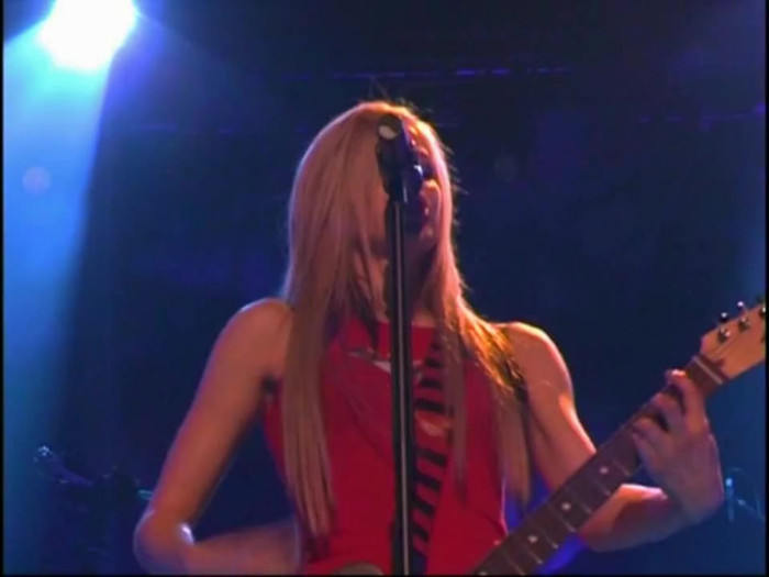 Bonez Tour Documentary [HD] Part2 - Avril Lavigne 1826