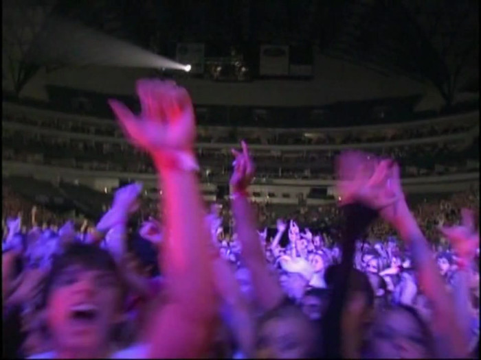 Bonez Tour Documentary [HD] Part2 - Avril Lavigne 2806