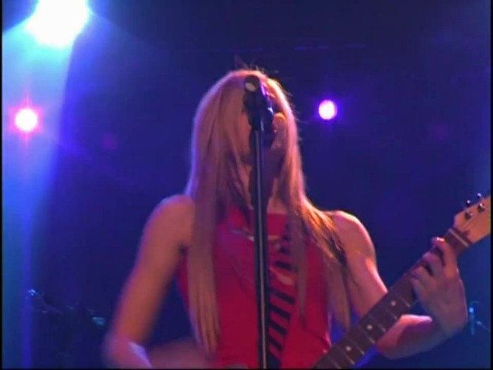 Bonez Tour Documentary [HD] Part2 - Avril Lavigne 1827