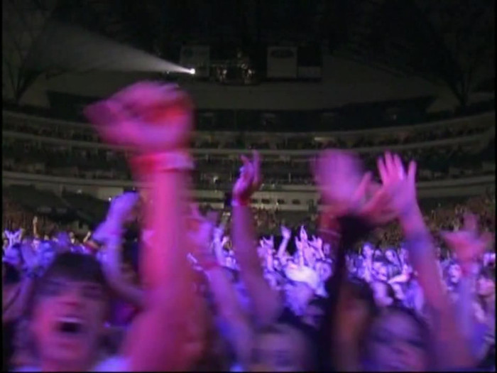 Bonez Tour Documentary [HD] Part2 - Avril Lavigne 2807