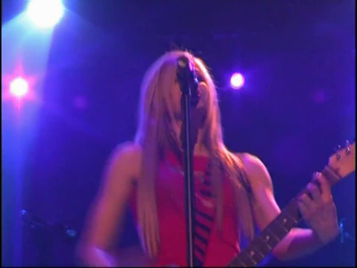 Bonez Tour Documentary [HD] Part2 - Avril Lavigne 1828
