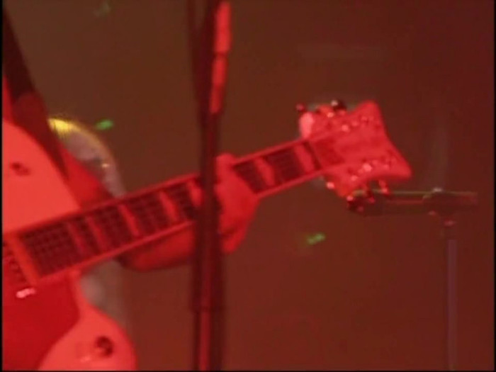 Bonez Tour Documentary [HD] Part2 - Avril Lavigne 1349