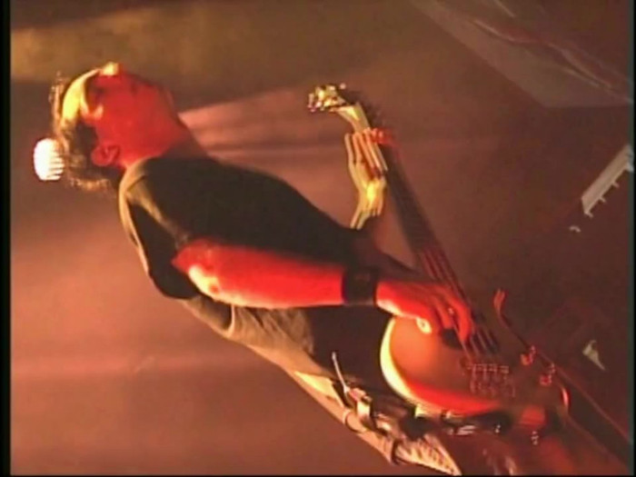 Bonez Tour Documentary [HD] Part2 - Avril Lavigne 0869