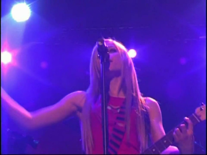 Bonez Tour Documentary [HD] Part2 - Avril Lavigne 1834