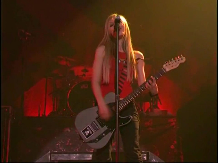 Bonez Tour Documentary [HD] Part2 - Avril Lavigne 2337