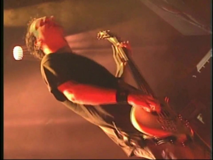 Bonez Tour Documentary [HD] Part2 - Avril Lavigne 0872