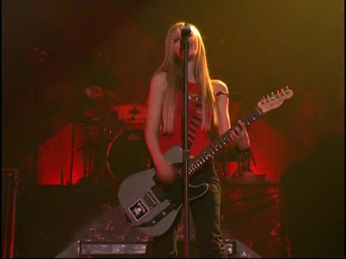 Bonez Tour Documentary [HD] Part2 - Avril Lavigne 2338