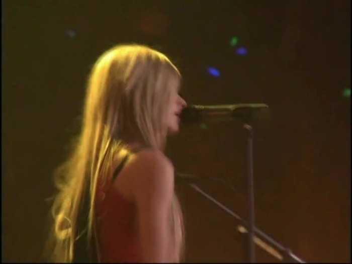 Bonez Tour Documentary [HD] Part2 - Avril Lavigne 2816