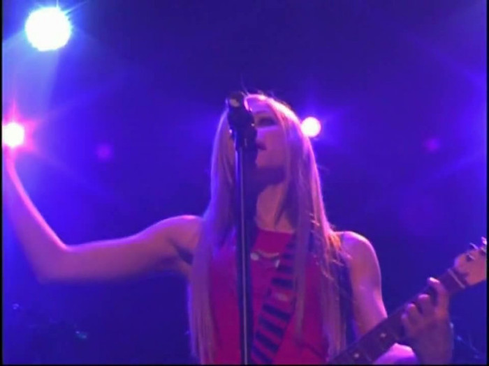 Bonez Tour Documentary [HD] Part2 - Avril Lavigne 1837