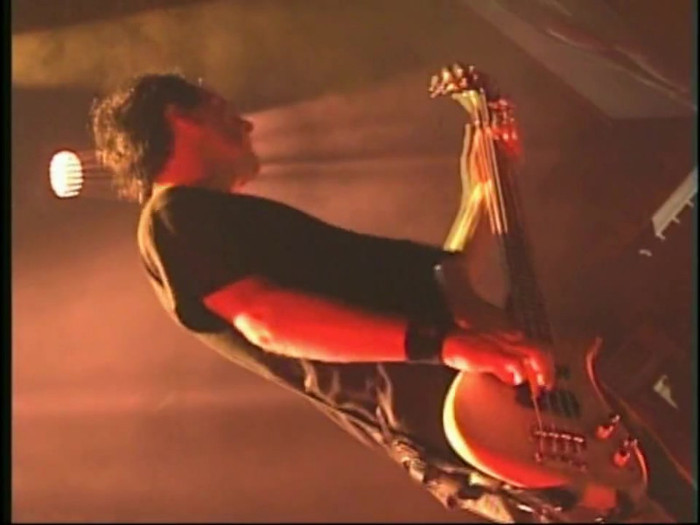 Bonez Tour Documentary [HD] Part2 - Avril Lavigne 0874