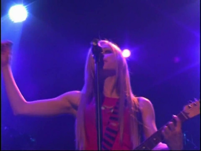 Bonez Tour Documentary [HD] Part2 - Avril Lavigne 1839