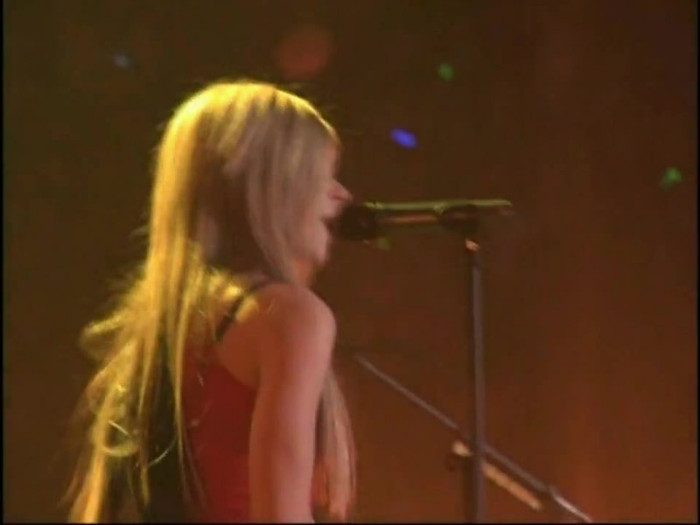 Bonez Tour Documentary [HD] Part2 - Avril Lavigne 2819