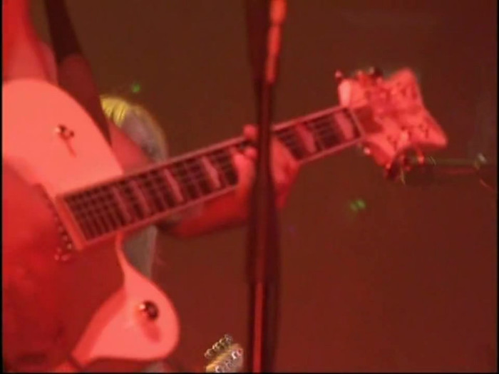 Bonez Tour Documentary [HD] Part2 - Avril Lavigne 1358