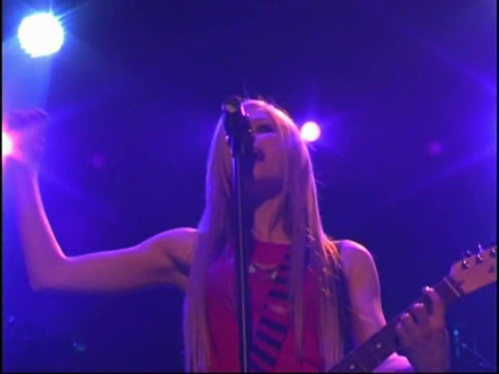 Bonez Tour Documentary [HD] Part2 - Avril Lavigne 1842