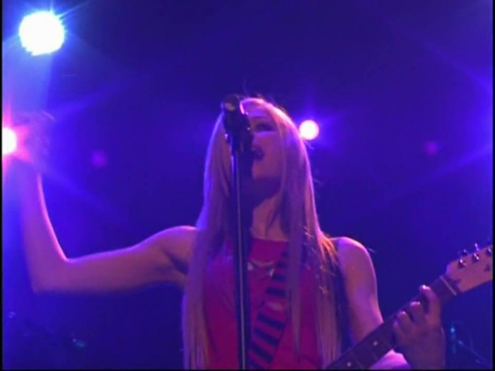 Bonez Tour Documentary [HD] Part2 - Avril Lavigne 1843